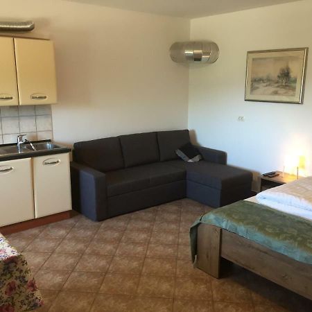Appartement Apartma Valmarin à Spodnje Skofije Extérieur photo