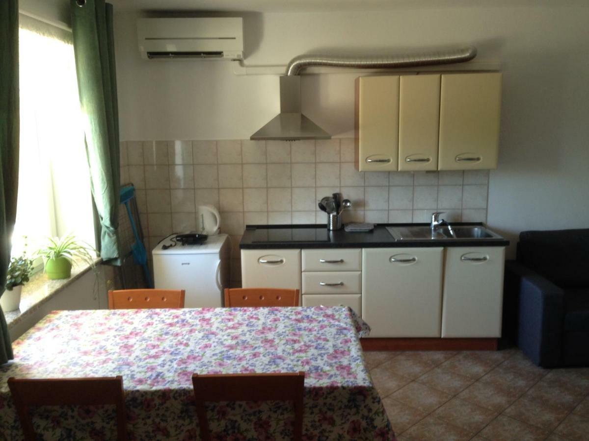Appartement Apartma Valmarin à Spodnje Skofije Extérieur photo